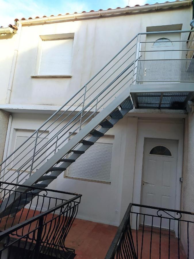 Appartement Centre Ville A Deux Pas De La Plage Le Grau-du-Roi Luaran gambar